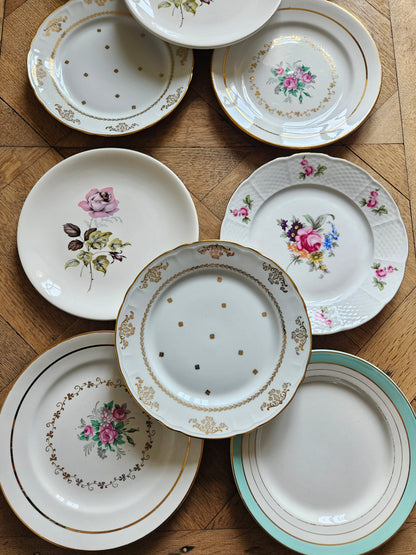 Assiettes à dessert dépareillées