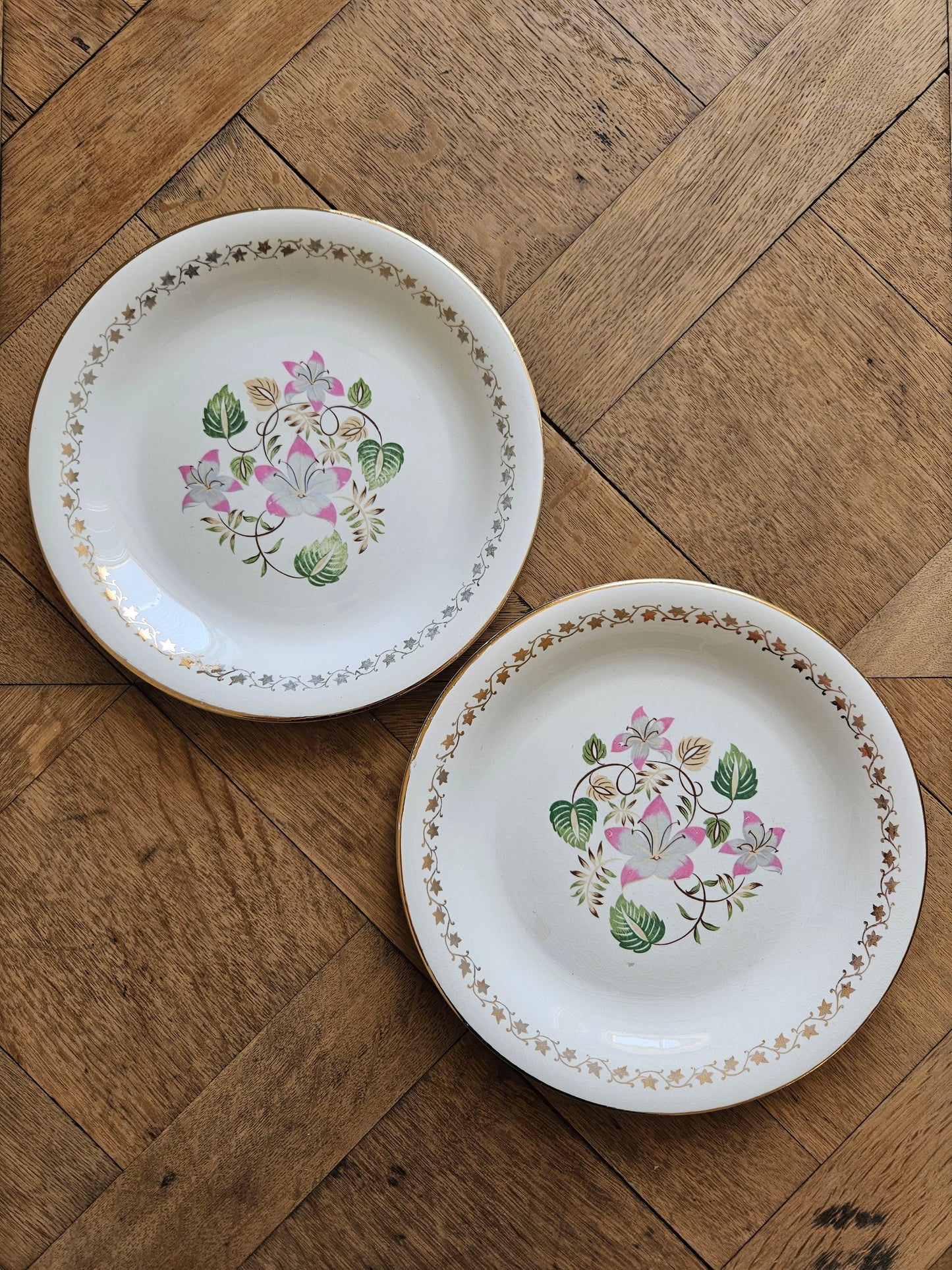 Assiettes plates dépareillées "Margaret"