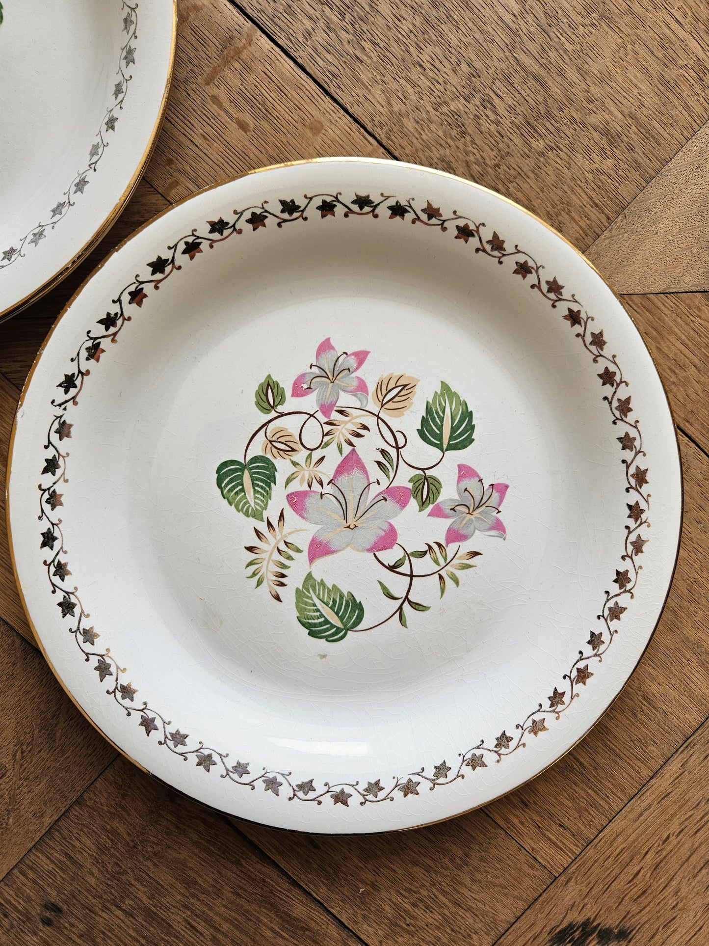 Assiettes plates dépareillées "Margaret"