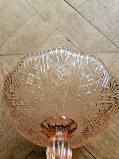 Coupe sur pied en cristal rose