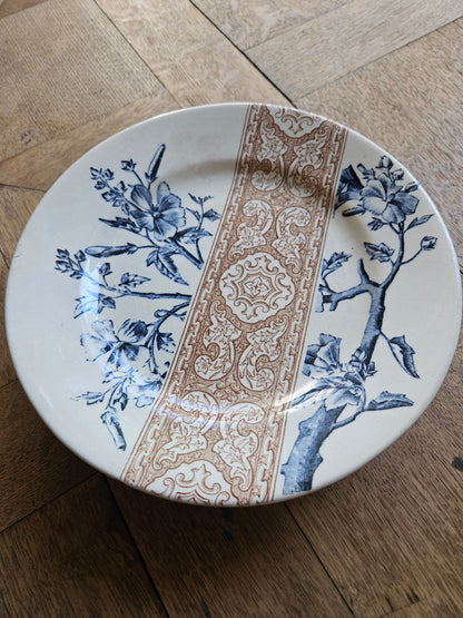 Assiette sur pied Longchamp, Beauvais