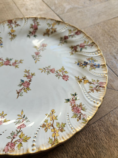 2 assiettes plates Sarreguemines, Louis XV