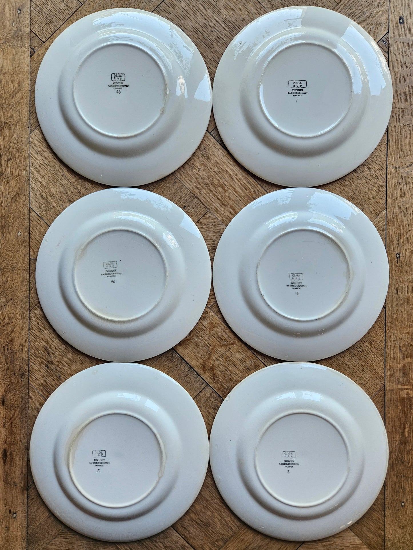 Assiettes plates rétro Digoin, Olga