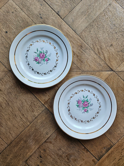 Assiettes à dessert dépareillées, mint & fleurs