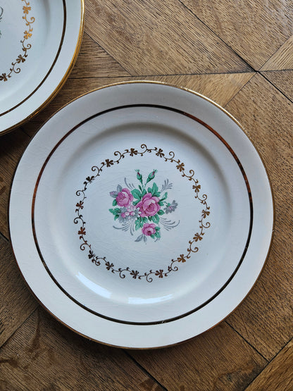 Assiettes à dessert dépareillées, mint & fleurs