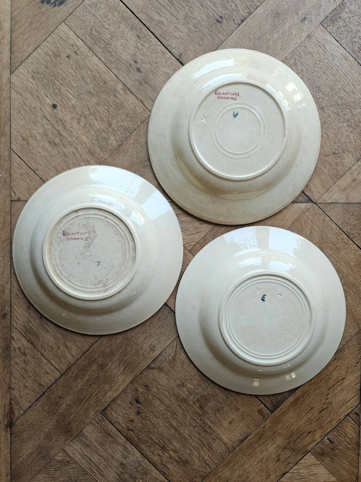 Assiettes creuses Onnaing, Églantines