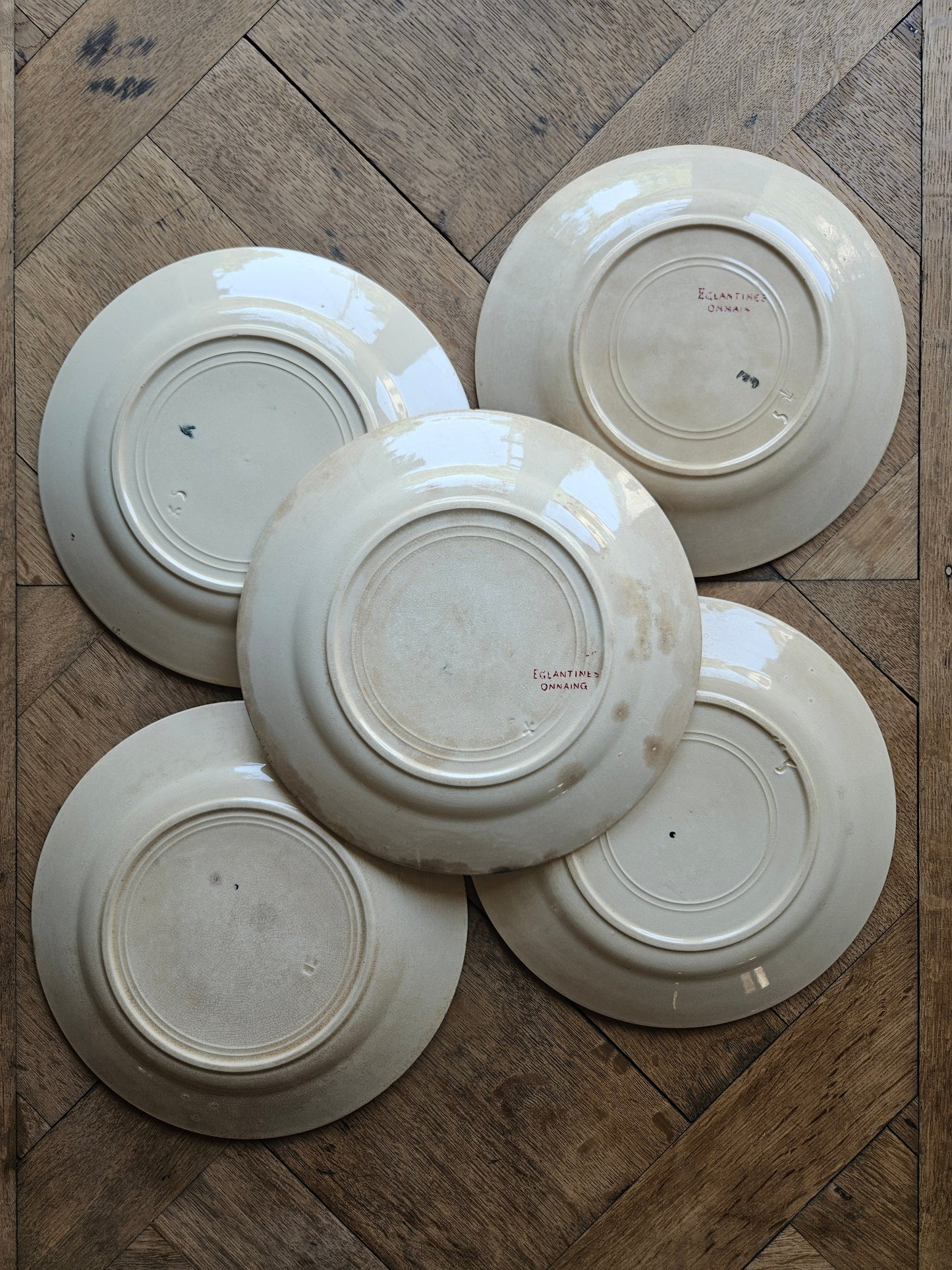 Assiettes plates Onnaing, Églantines