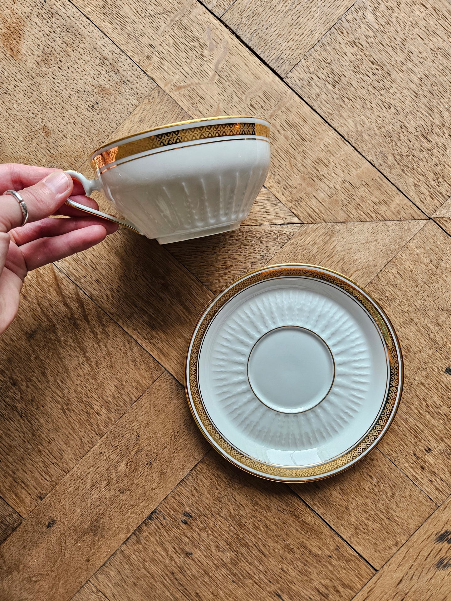 Grandes tasses porcelaine FD Chauvigny, dorées