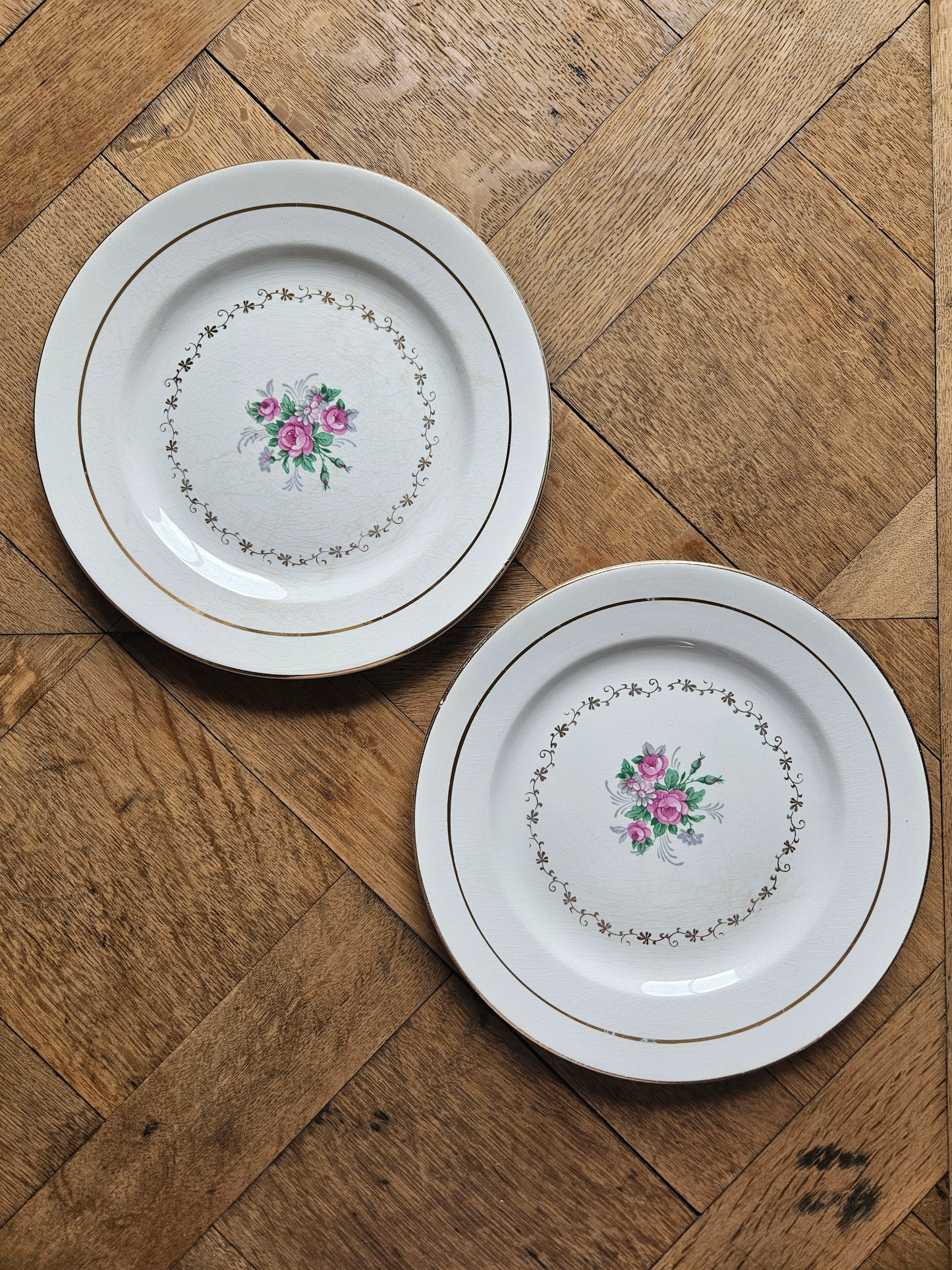 Assiettes plates dépareillées "Margaret"