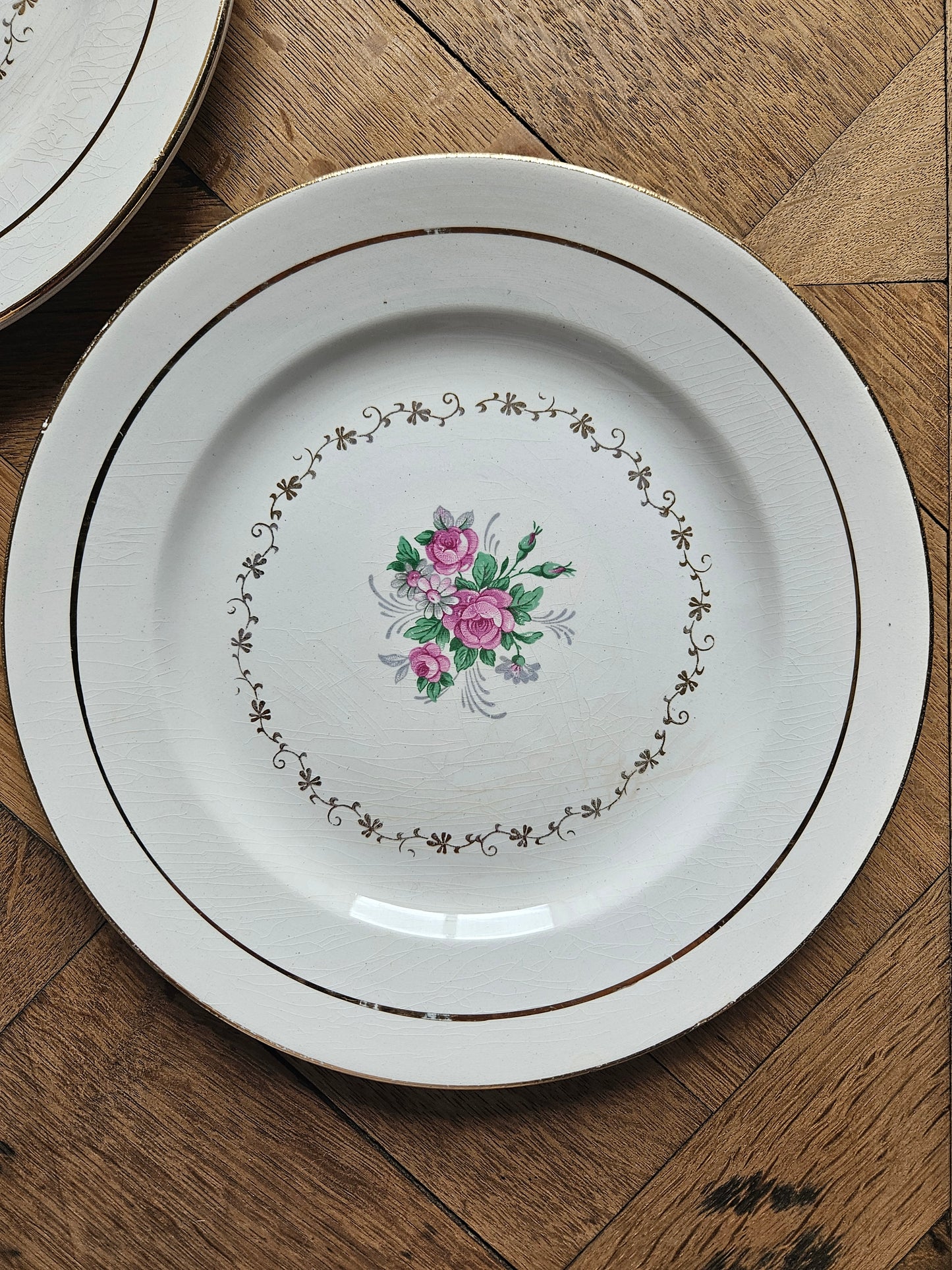 Assiettes plates dépareillées "Margaret"