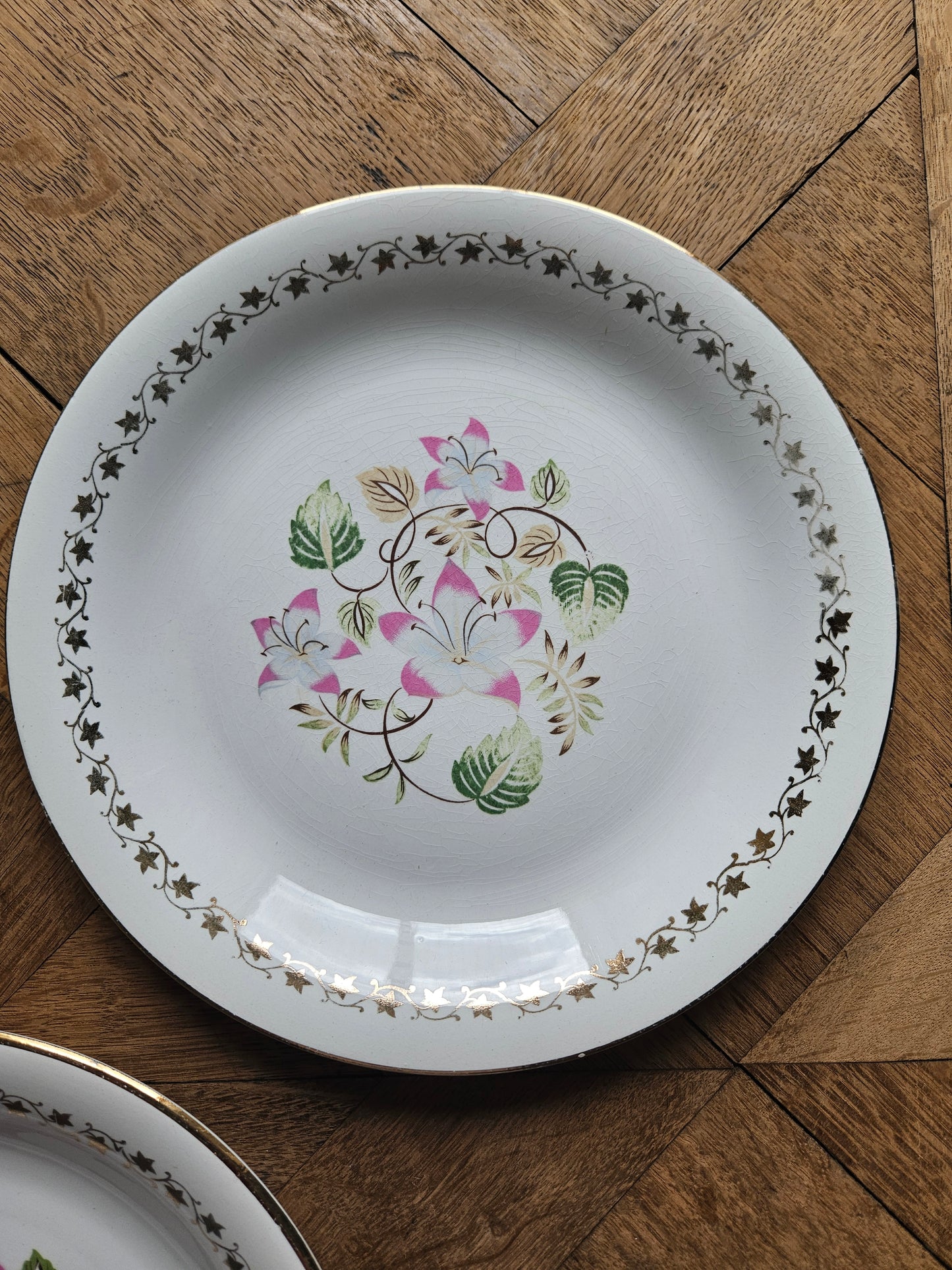 Assiettes plates dépareillées "Margaret"