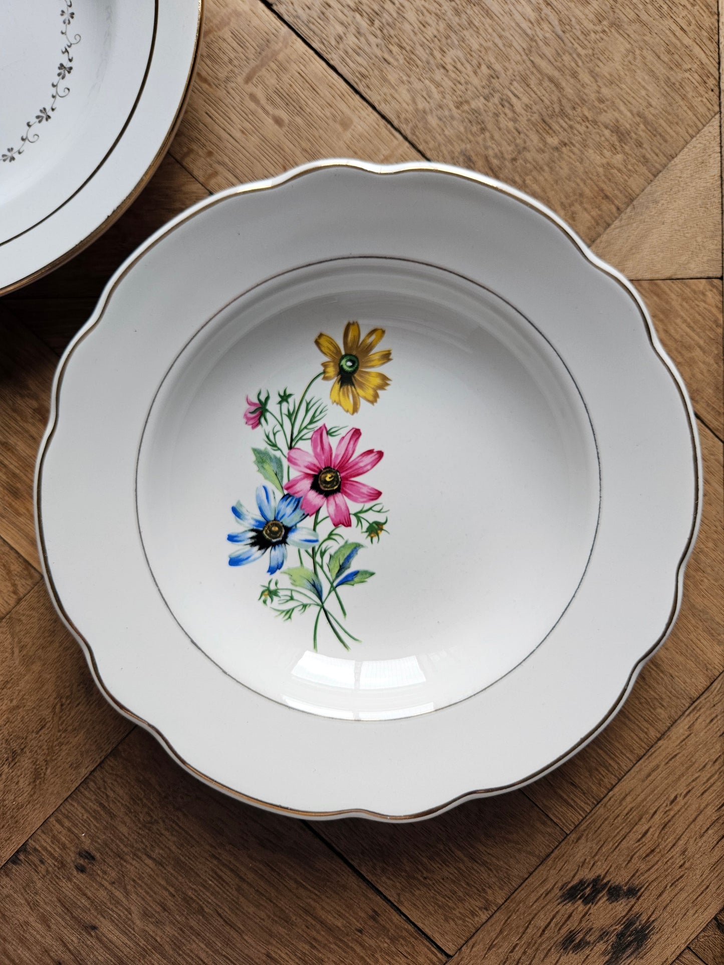 Assiettes creuses vintage 100% dépareillées