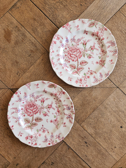 2 assiettes à dessert Johnson Brothers, Rose Chintz (défauts)