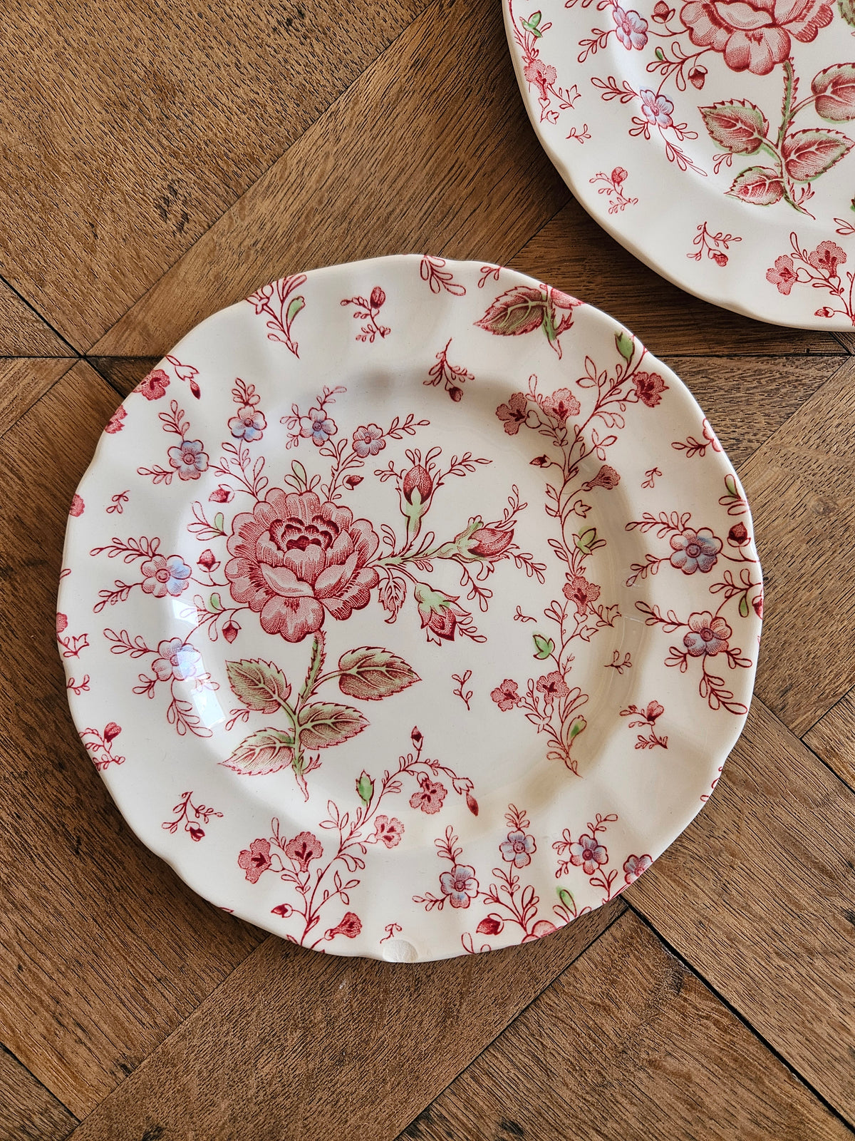 2 assiettes à dessert Johnson Brothers, Rose Chintz (défauts)