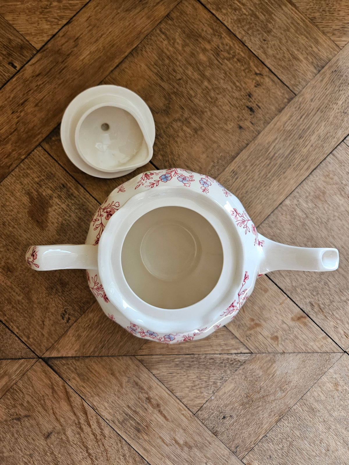 Théière Johnson Brothers, Rose Chintz