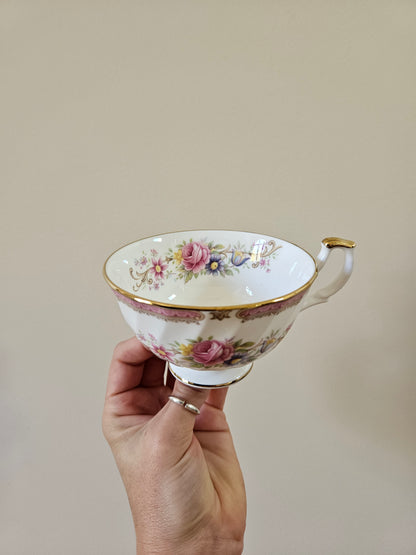 Tasse, sous-tasse et petite cuillère Windsor