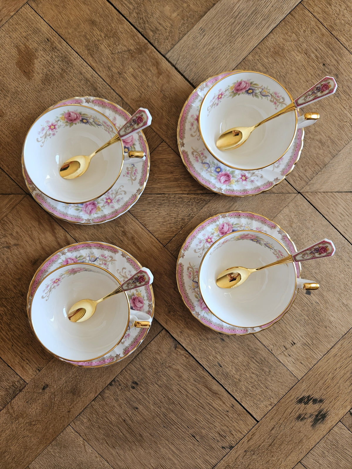 Tasse, sous-tasse et petite cuillère Windsor