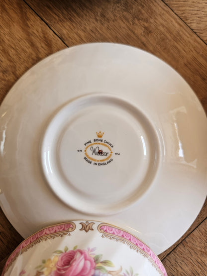 Tasse, sous-tasse et petite cuillère Windsor