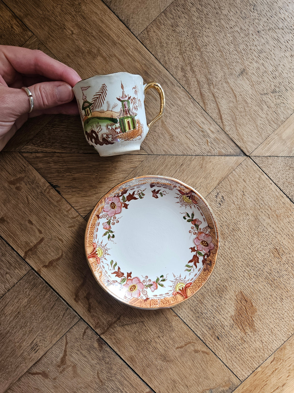 Tasses Digoin & Sarreguemines, décor japonisant