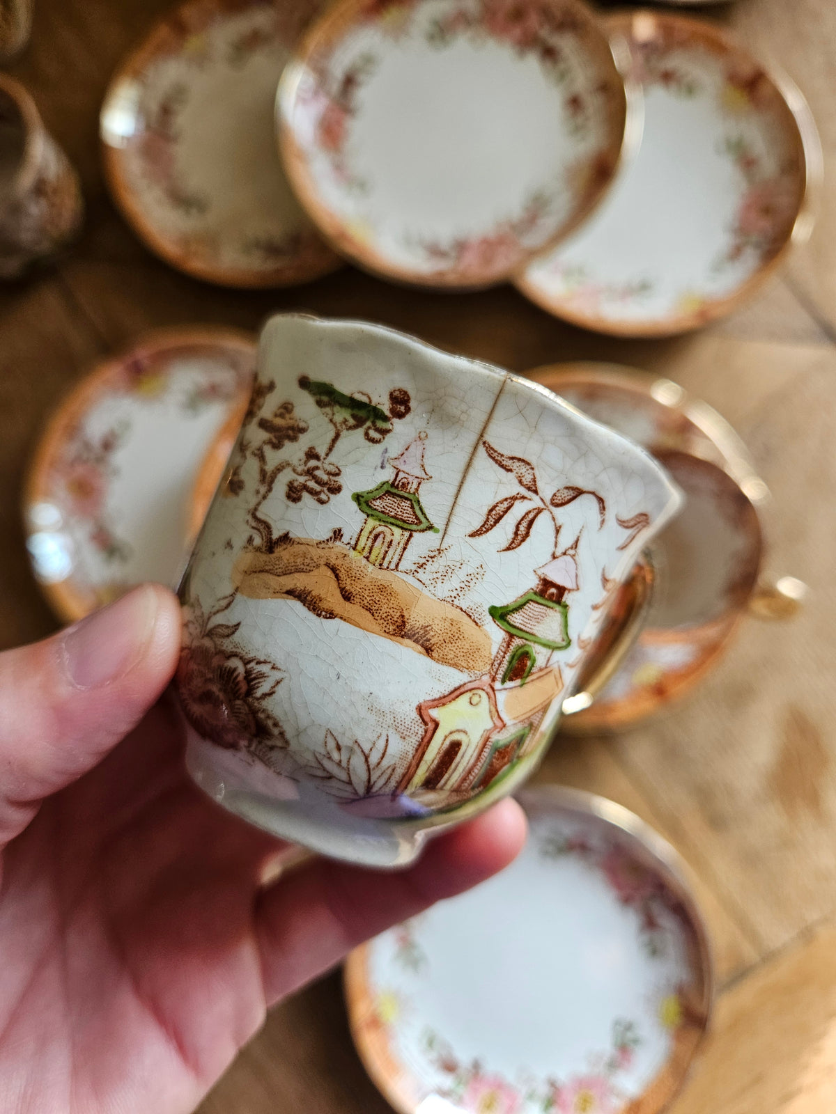 Tasses Digoin & Sarreguemines, décor japonisant