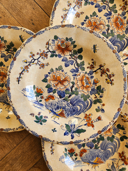Assiettes creuses Gien, coq et pivoines (défauts)