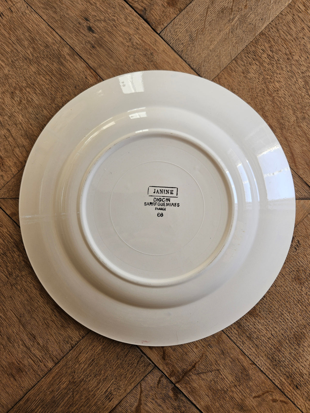 Plat rond Digoin, Janine #1