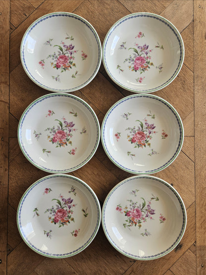 Assiettes calottes porcelaine, bouquets de fleurs