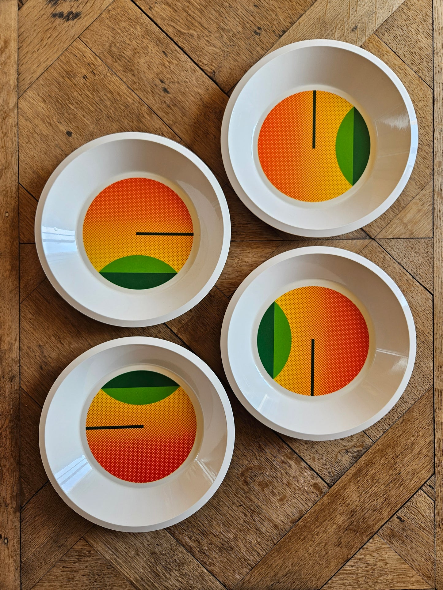 Assiettes creuses vintage en mélamine