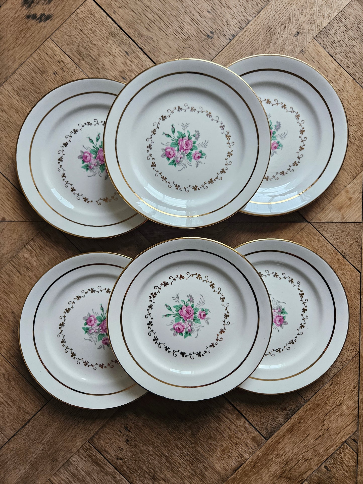 Assiettes à dessert LAmandinoise, bouquets de roses