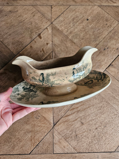 Saucière vintage u&c Sarreguemines. Modèle Neige. Terre de fer. Décor oiseaux.