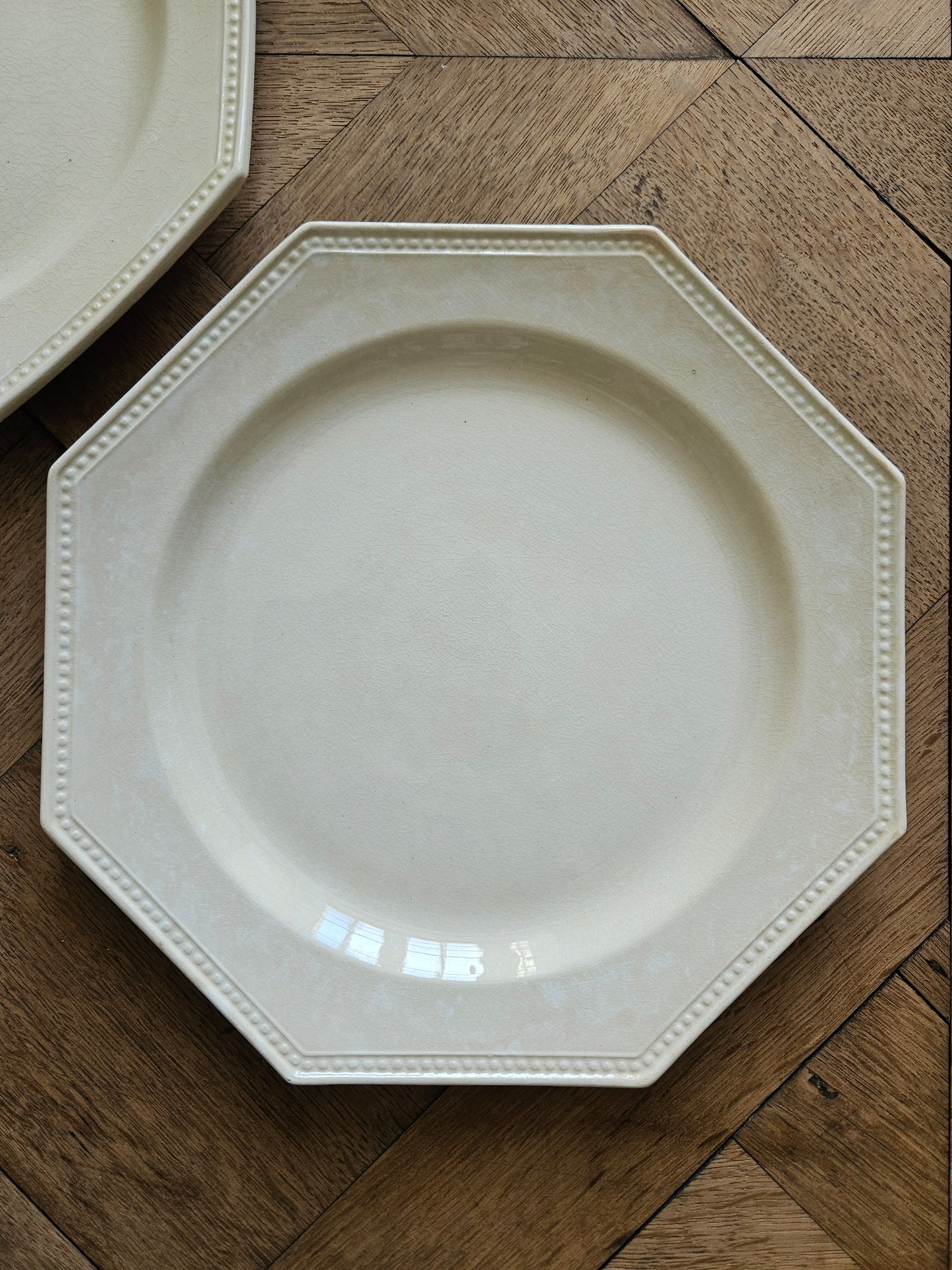 Assiettes plates octogonales Montereau