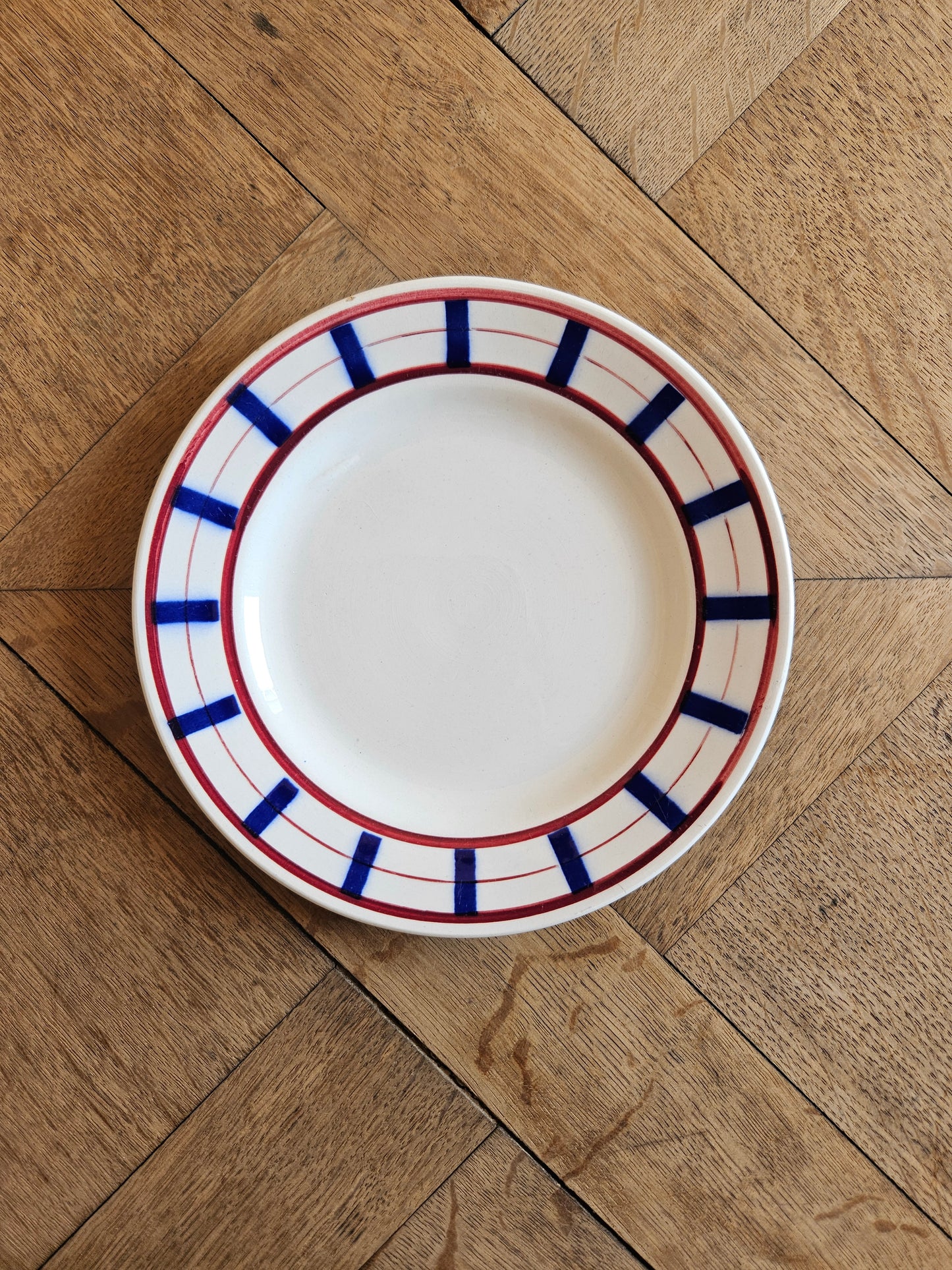 Assiette à dessert ancienne Fandango. Le vrai décor basque.