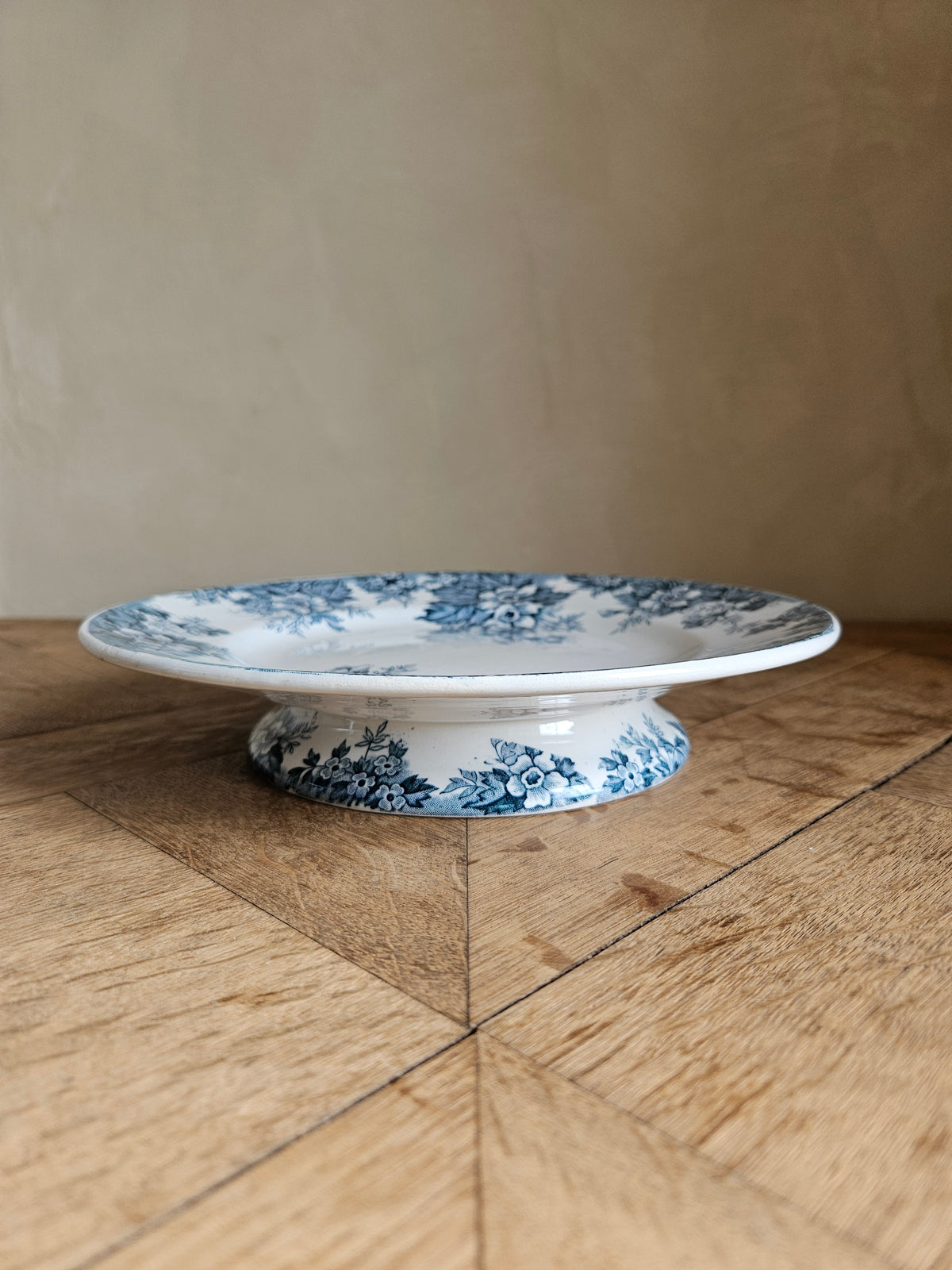Assiette sur pied St Amand et Hamage, Marie-Louise