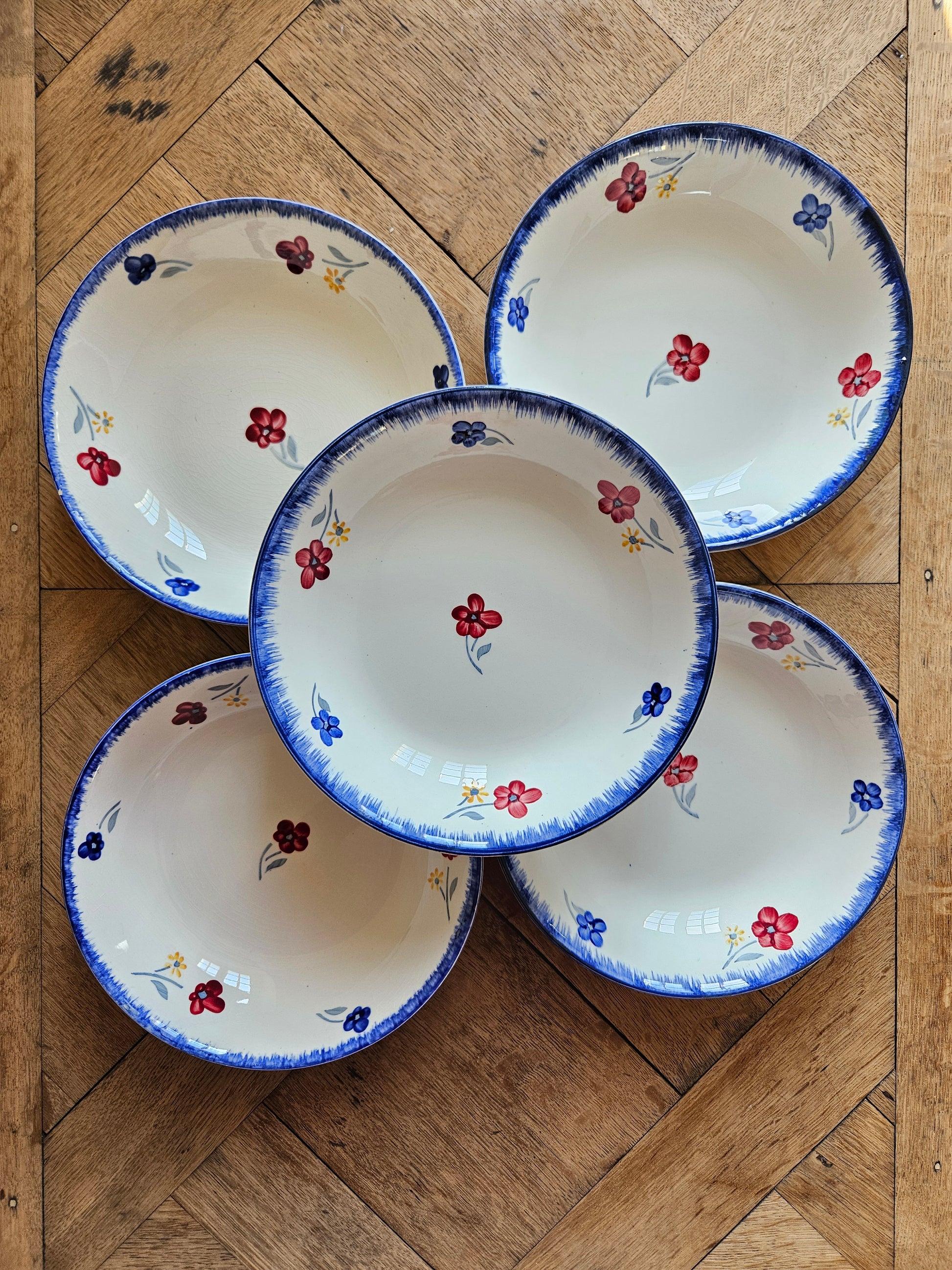 Lot de 5 assiettes anciennes forme calotte. Manufacture Digoin. Modèle Mary-Lou 
