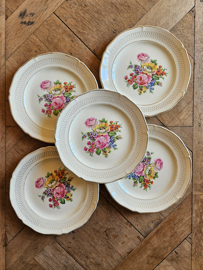 Lot de 5 assiettes à dessert anciennes ceranord st amand dubary. Décor fleuri shabby chic.