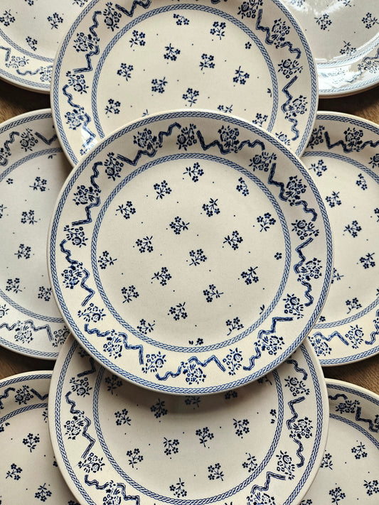 Lot de 9 assiettes à dessert vintage made in england. Johnson Brothers collection Laura Ashley. Petites fleurs. Ironstone. 