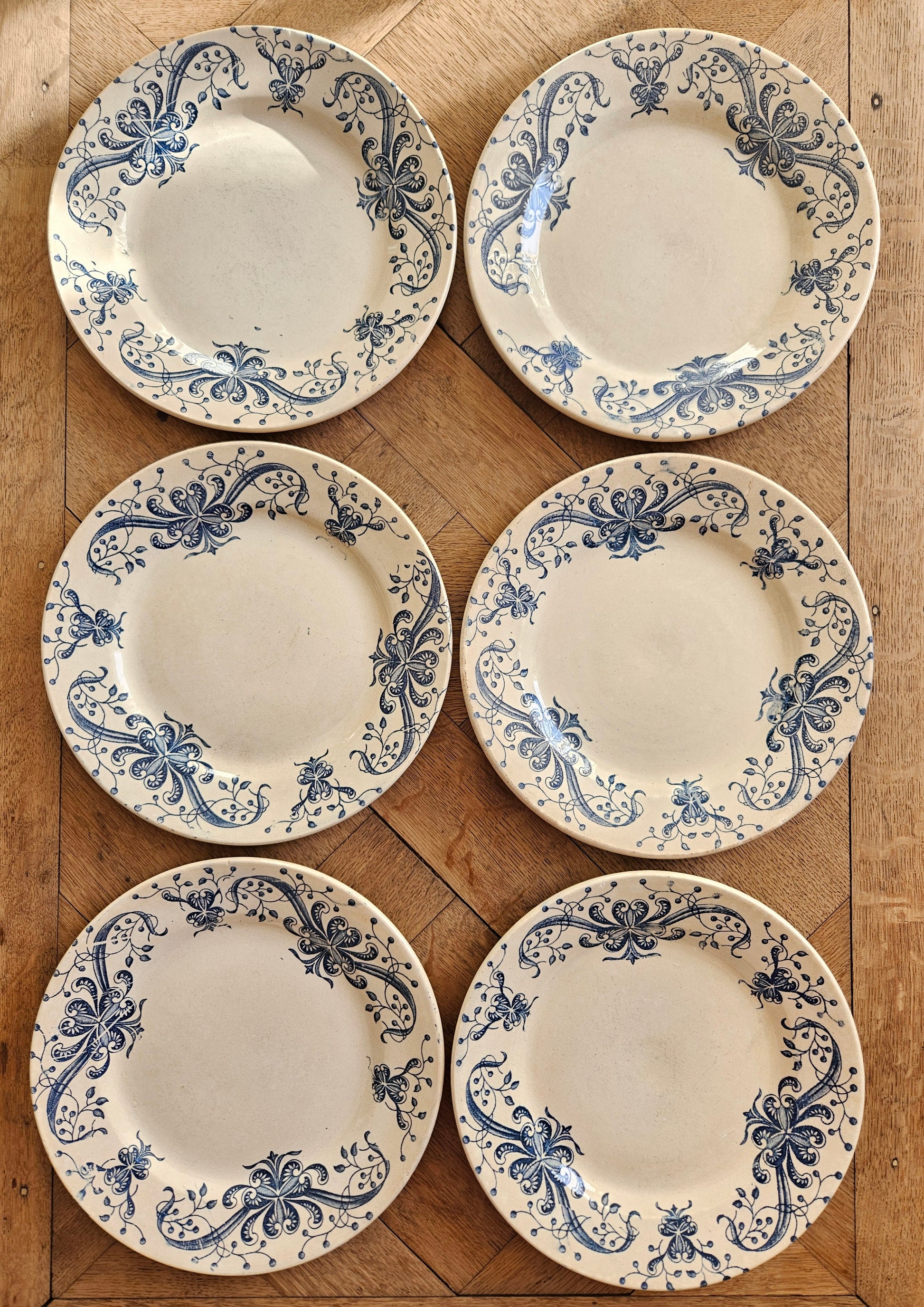 Lot de 6 assiettes plates anciennes Faïencerie de Lyon, Joconde. Terre de fer