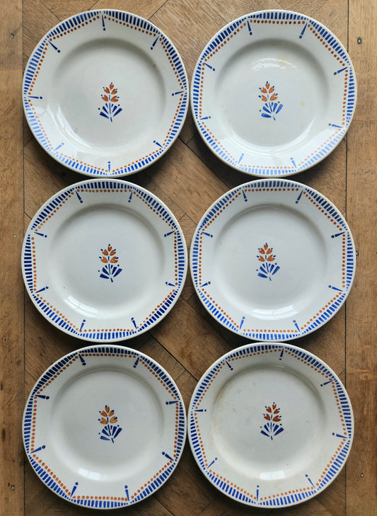 Assiettes plates anciennes décor géométrique bleu et marron modèle Hossegor