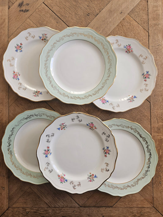 Lot de 6 assiettes plates anciennes dépareillées. Style shabby chic. L’amandinoise. Décor vert d’eau, petites fleurs et dorure.