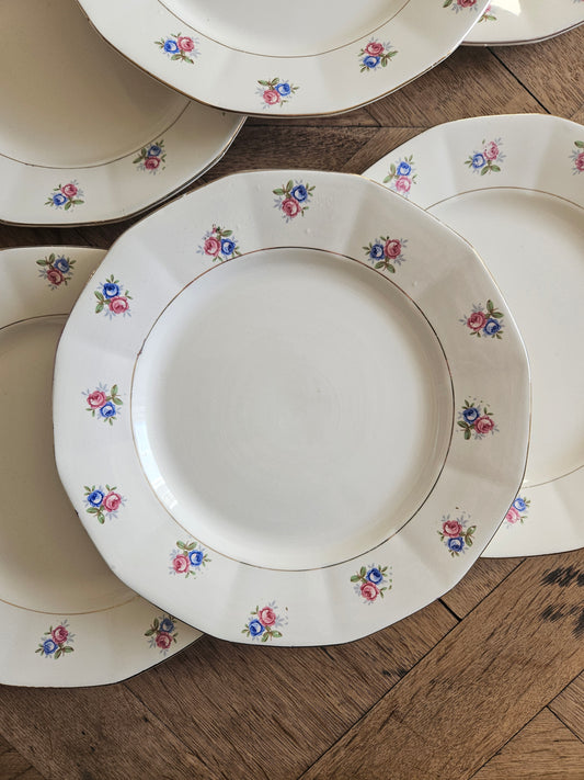 Assiettes plates Digoin à petites fleurs