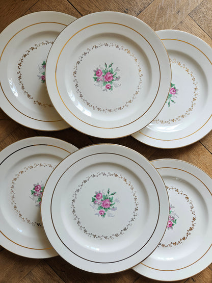 Assiettes plates St Amand, bouquets de roses
