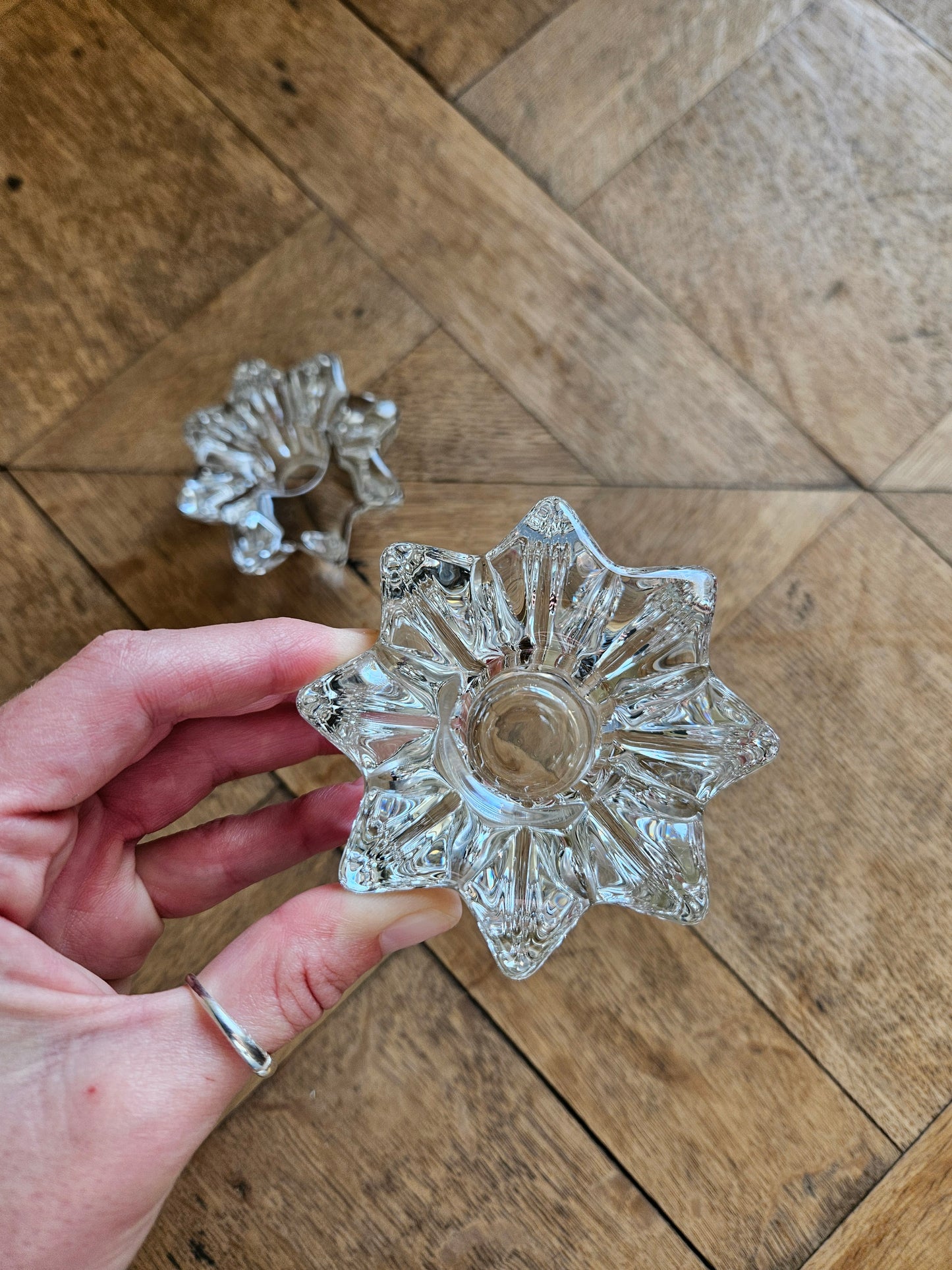 Lotbde 2 bougeoirs vintage en cristal de Vannes. Forme d’étoile. 