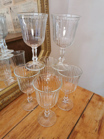 Verres à pied striés