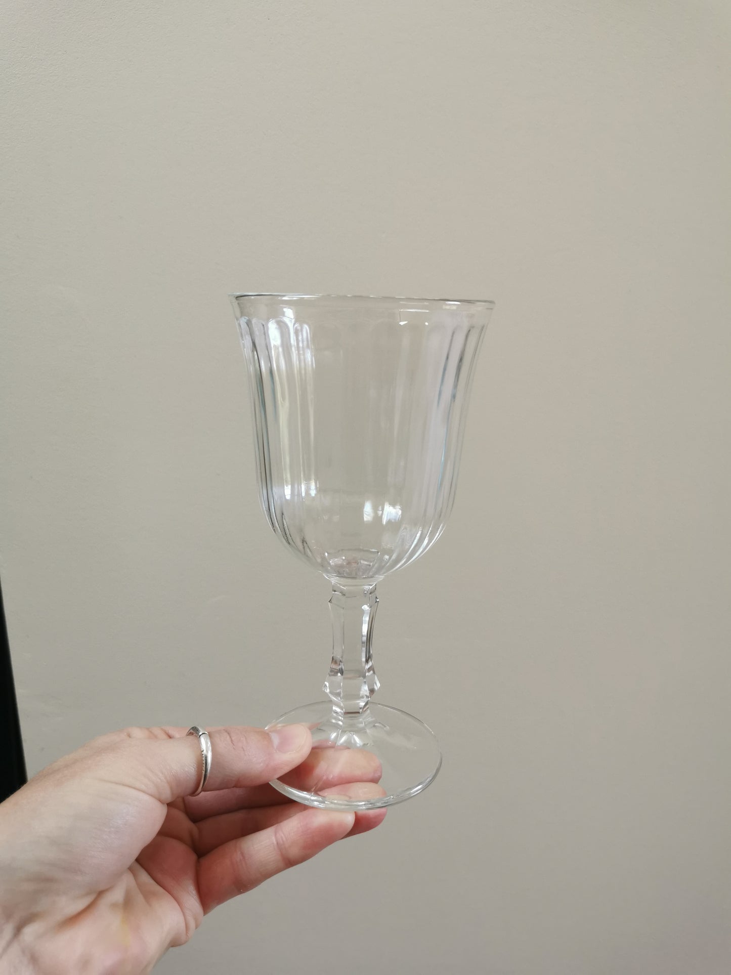 Verres à pied striés