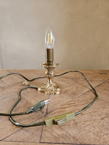 Lampe à poser ou de bureau, bougeoir vintage en laiton