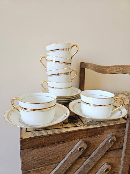 6 tasses porcelaine liseré doré
