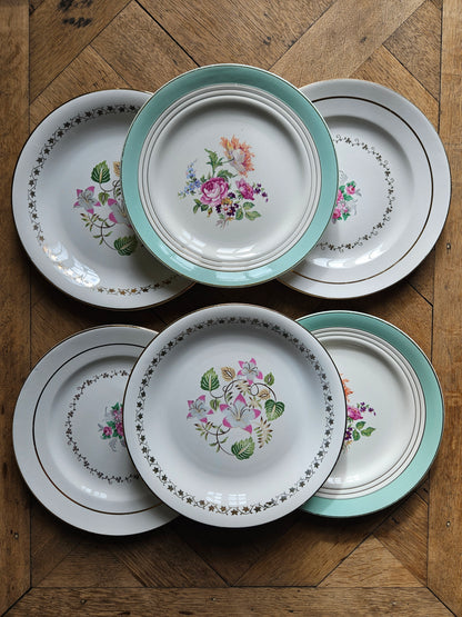 Mix and match vaisselle vintage. Vaisselle ancienne dépareillée. Assiettes plates mint et fleuries.