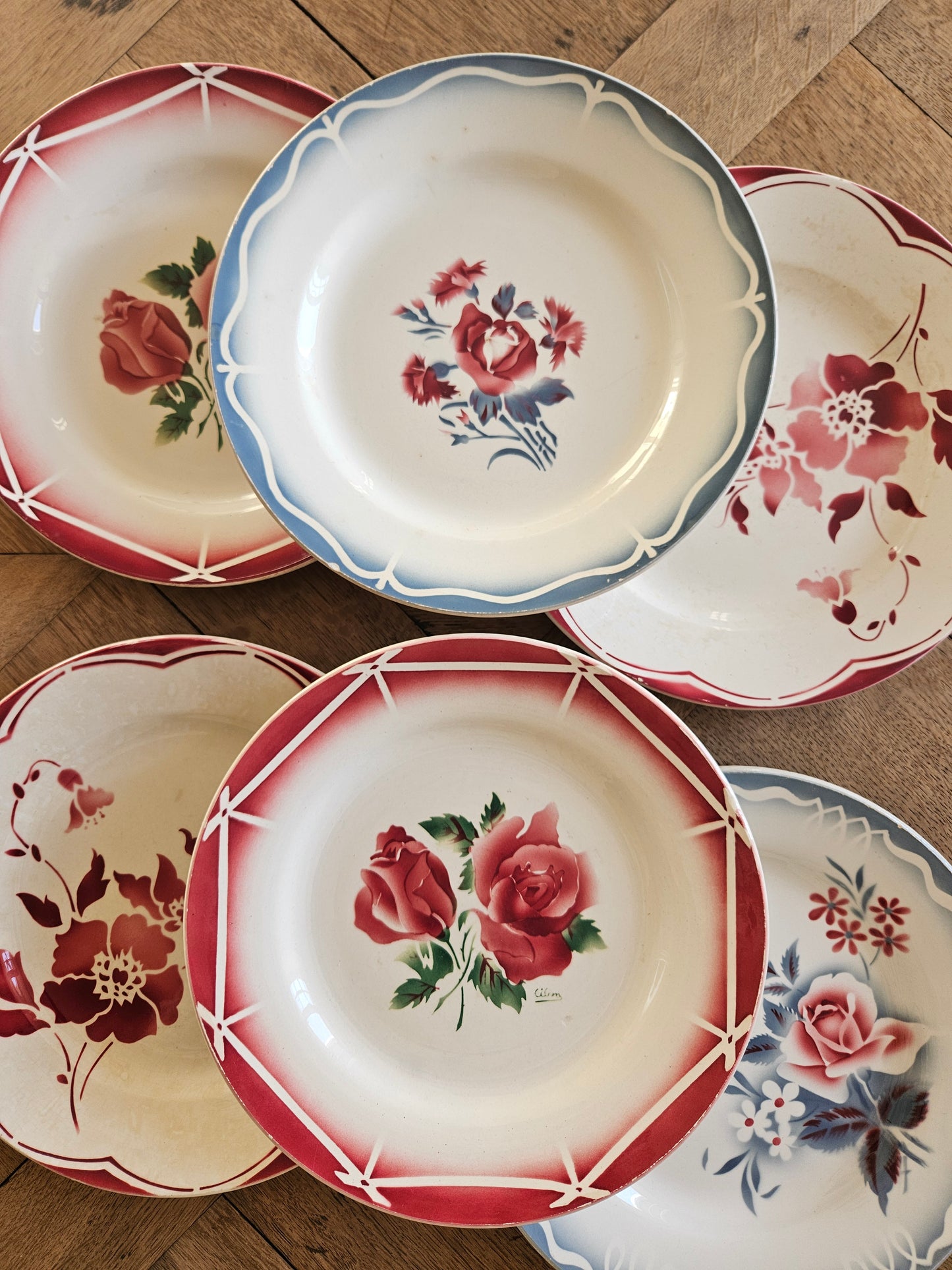 Mix and match de 6 assiettes plates vintage dépareillées. Digoin : Nina Rosa, Olga et Cibon. Gien.