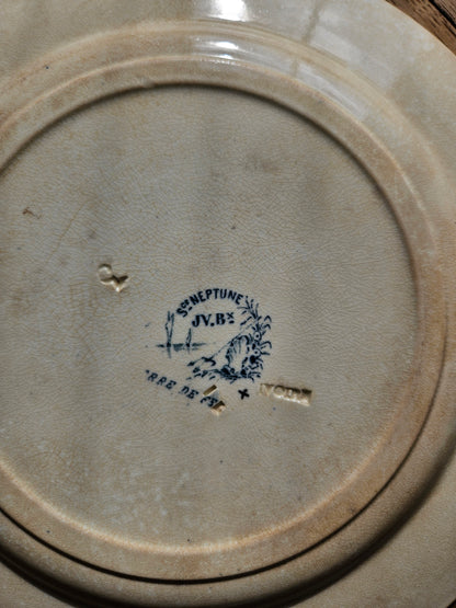 Assiette plate Jules Vieillard, Neptune