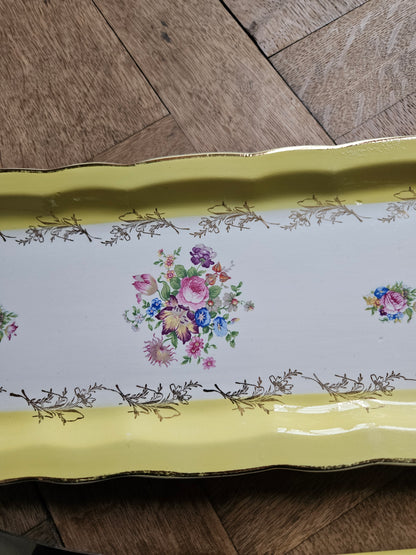 Ancien plat à cake digoin et Sarreguemines décor jaune et fleuri. Pelle à tarte assortie.
